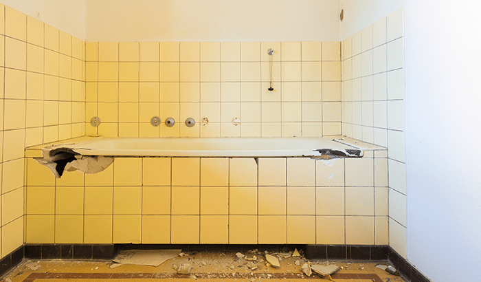​​How to Tell If Your Bathtub Is Broken