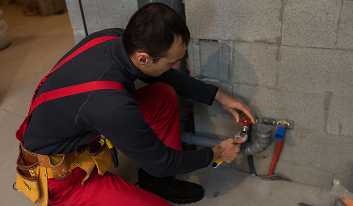 What's the Difference Between Commercial Plumbing and Residential Plumbing?